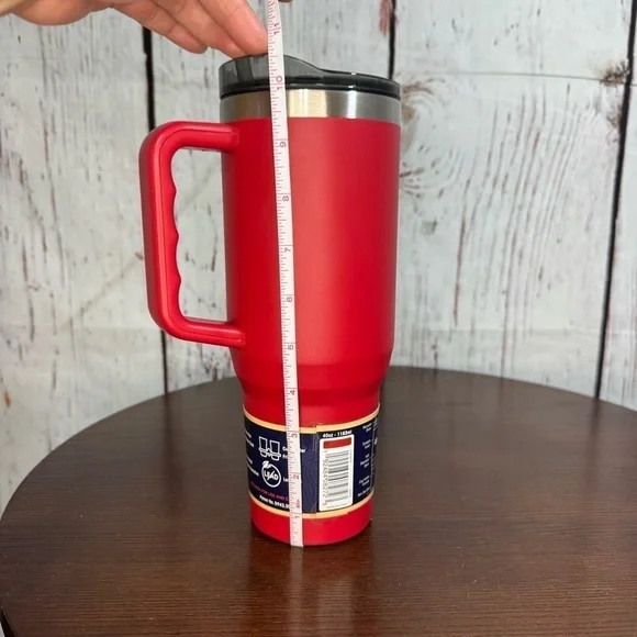 Buc-Ee’s 40 oz water jug tumbler with reusable straw by Yukon Outfitters. New - Picture 9 of 11